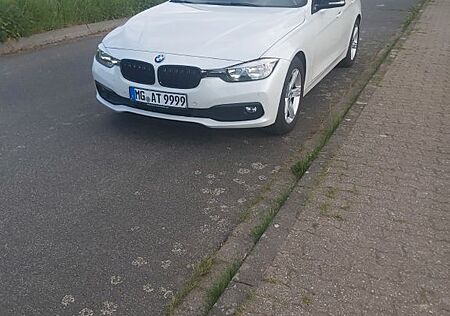 BMW 318d xDrive Touring Advantage Advantage