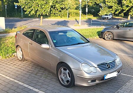 Mercedes-Benz C 200 KOMPRESSOR AVANTGARDE Avantgarde