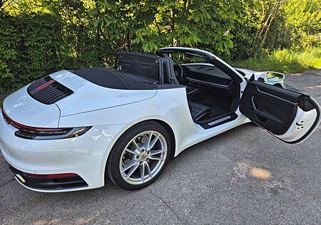 Porsche 992 Carrera Cabriolet