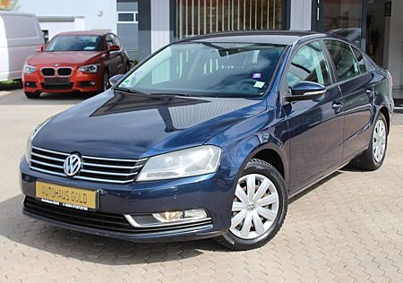 VW Passat Volkswagen Lim. Trendline /Klima/PDC /S-Heft