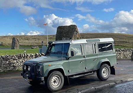 Land Rover Defender 110 SE Station Wagon BJ 01/2016