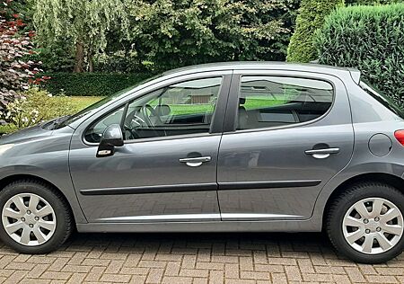 Peugeot 207 Tendance 95 VTi