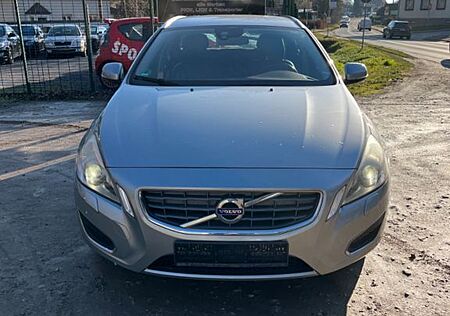 Volvo V60 Kombi Ocean Race AUTOMATIK