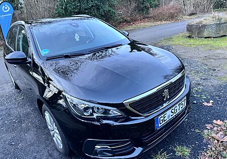 Peugeot 308 BlueHDi 130 EAT8 Active SW Active
