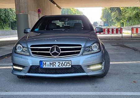Mercedes-Benz C 180 gebraucht kaufen Mercedes-Benz C 180 AMG Line AMG Line
