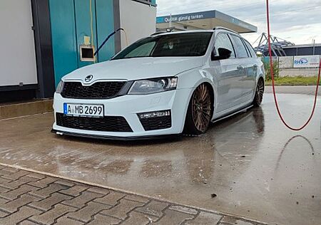 Skoda Octavia 2.0 TSI DSG RS 230 Combi RS