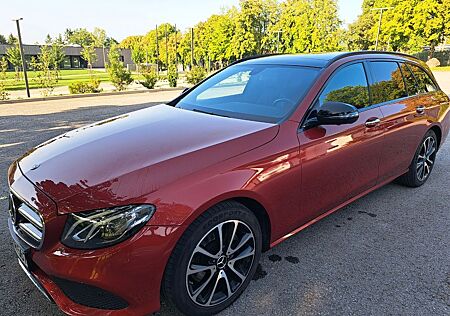 Mercedes-Benz E 220 d T Autom. -