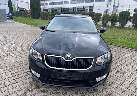 Skoda Octavia Combi Ambition*Automatik*Navi*AHK!