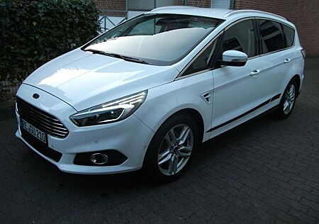 Ford S-Max 1,5 Eco, Titanium,AHK,LED Licht,Alu ,2.Hd,