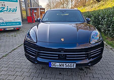 Porsche Cayenne E-Hybrid -midnight blue, Leder schwarz,