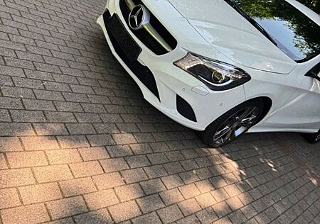 Mercedes-Benz CLA 180 -