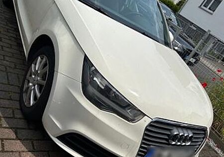 Audi A1 1.2 TFSI Attraction Attraction