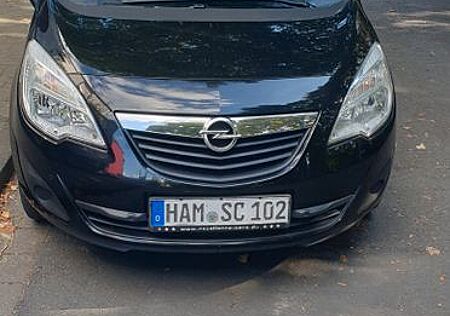 Opel Meriva B mit Anhängerkupplung
