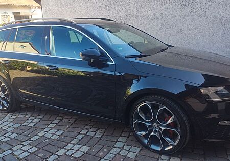 Skoda Octavia 2.0 TDI SCR DSG RS Combi RS
