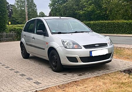 Ford Fiesta 1,4 80PS / 8-Fach / PDC / ZV / Klimaauto