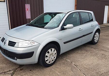 Renault Megane Confort Dynamique 1.6 16V