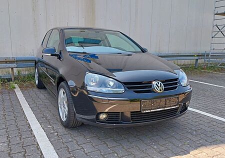 VW Golf Volkswagen V Lim. United, AHK, Schiebedach Neu TÜV