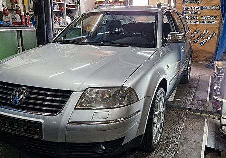 VW Passat Volkswagen 4.0 W8 4motion - 6 Gang Schalter
