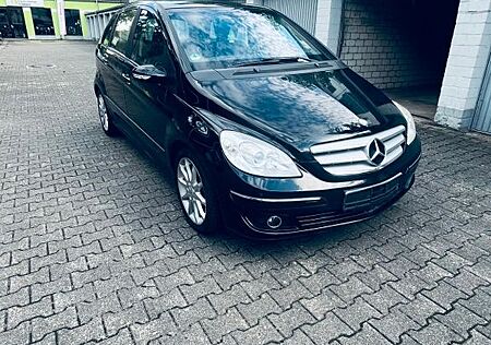 Mercedes-Benz B 170 B170 Automatik.*1Hand*PDC*SHZ*wenigKM*Sportpaket