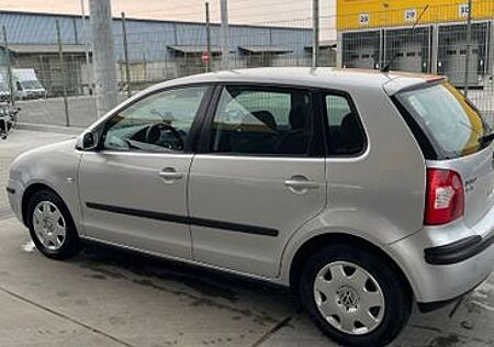 VW Polo Volkswagen Limousine 1.4 Automatik Basis Basis