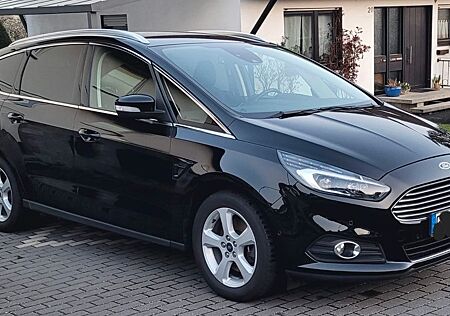 Ford S-Max 1,5 EcoBoost Titanium