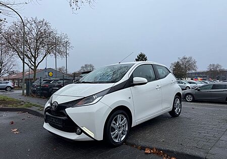 Toyota Aygo (X) Aygo -play Edition-S