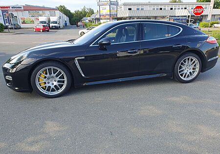 Porsche Panamera Turbo 500 Ps, 303 Km/H Porschegarantie