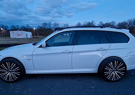 BMW 330d xDrive Touring -