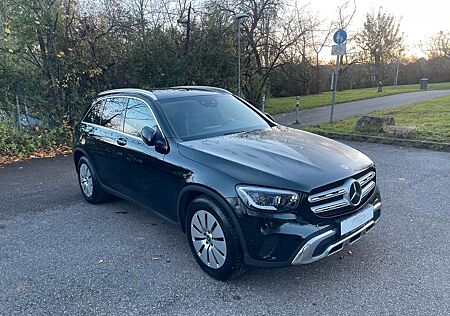 Mercedes-Benz GLC 220 GLC 220d 4Matic PANO/KAM/AHK/TOT/LED/DiGiTac/1.H