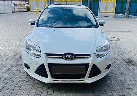 Ford Focus 1,0 EcoBoost 92kW Champions Edition Ch...