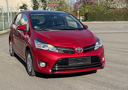 Toyota Verso SkyView Edi./PANO/NAVI/Kamera/AHK/7-Sitze