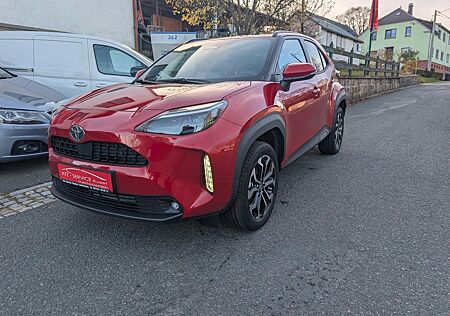 Toyota Yaris Cross AWD Style *Navi*Cam*LED*sofort*