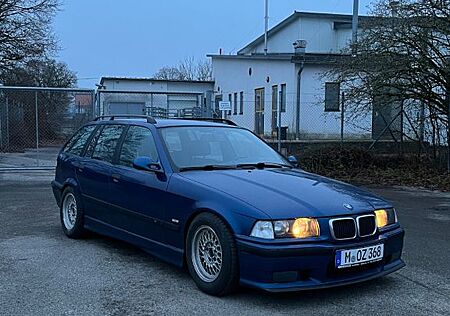 BMW 323i Touring, Original M-Paket ab Werk, Gewinde