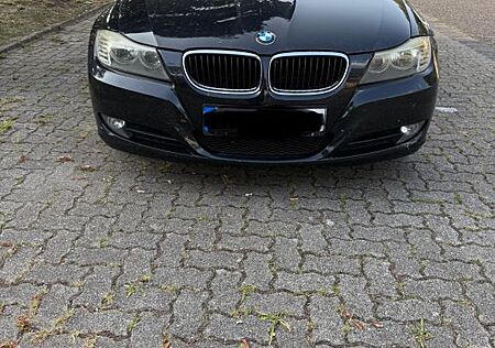 BMW 318d Edition Exclusive Edition Exclusive