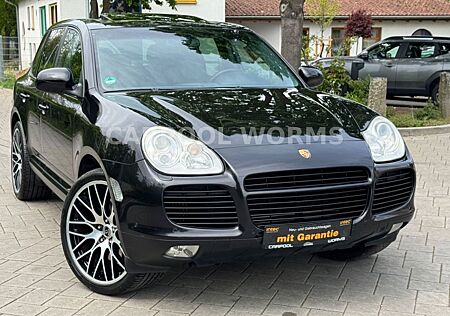 Porsche Cayenne Turbo S NAVI+LEDER+PANO+BOSE+AHK+20"ALU