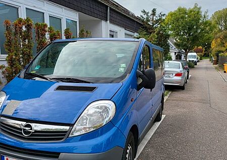 Opel Vivaro 2.5 CDTI - AUTOMATIK