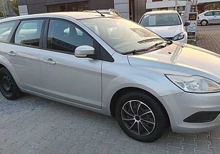 Ford Focus Turnier Style/1,6 Benzin/Euro4/Navi/Klima