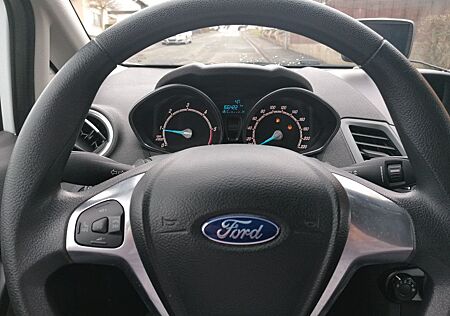 Ford Fiesta 1,5 TDCi S/S Trend 5 türig, foliert