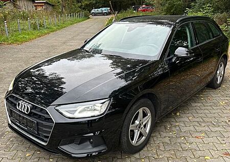 Audi A4 30 TDI S tronic Avant Buissnes B8