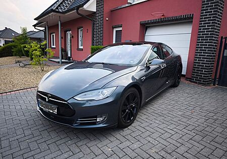 Tesla Model S 85D -freeSupercharge, freeSpotify