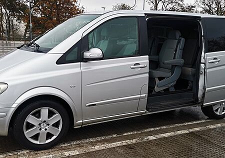 Mercedes-Benz Viano 3.0CDI Lang AUTOMATIK 7Sitze 1.HAND NAVI