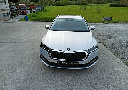 Skoda Octavia 2.0 TDI DSG LED AHK Alu16 VirtualCockpit
