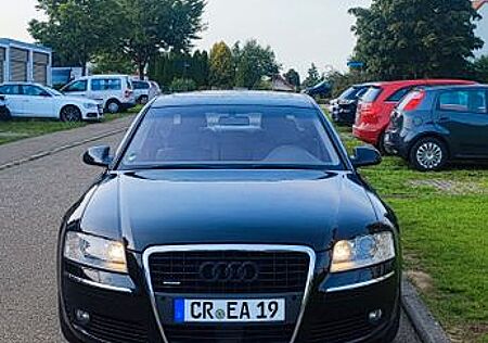 Audi A8 4.2 FSI tiptronic quattro -