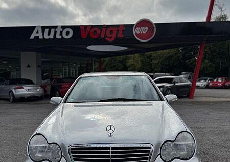 Mercedes-Benz C 320 / 1. Hand / Garagenwagen / Avantgarde