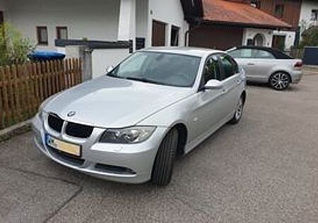 BMW 318i -