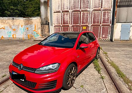 VW Golf Volkswagen 2.0 TDI DSG BMT GTD