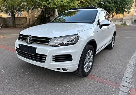 VW Touareg Volkswagen V6 3.0 TDI BMT Edition X Pano*360Kam*