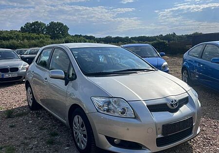 Toyota Auris Sol
