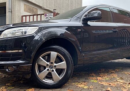 Audi Q7 4.2 FSI quattro Navi PDC 7Sitzer Leder Tüv