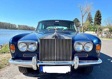 Rolls-Royce Silver Shadow